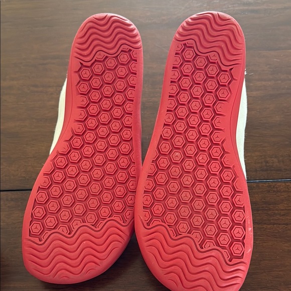 White and Red Minimalist Sneakers - Picture 2 of 6